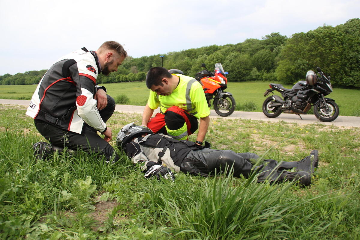 Sicherer Start In Die Motorradsaison